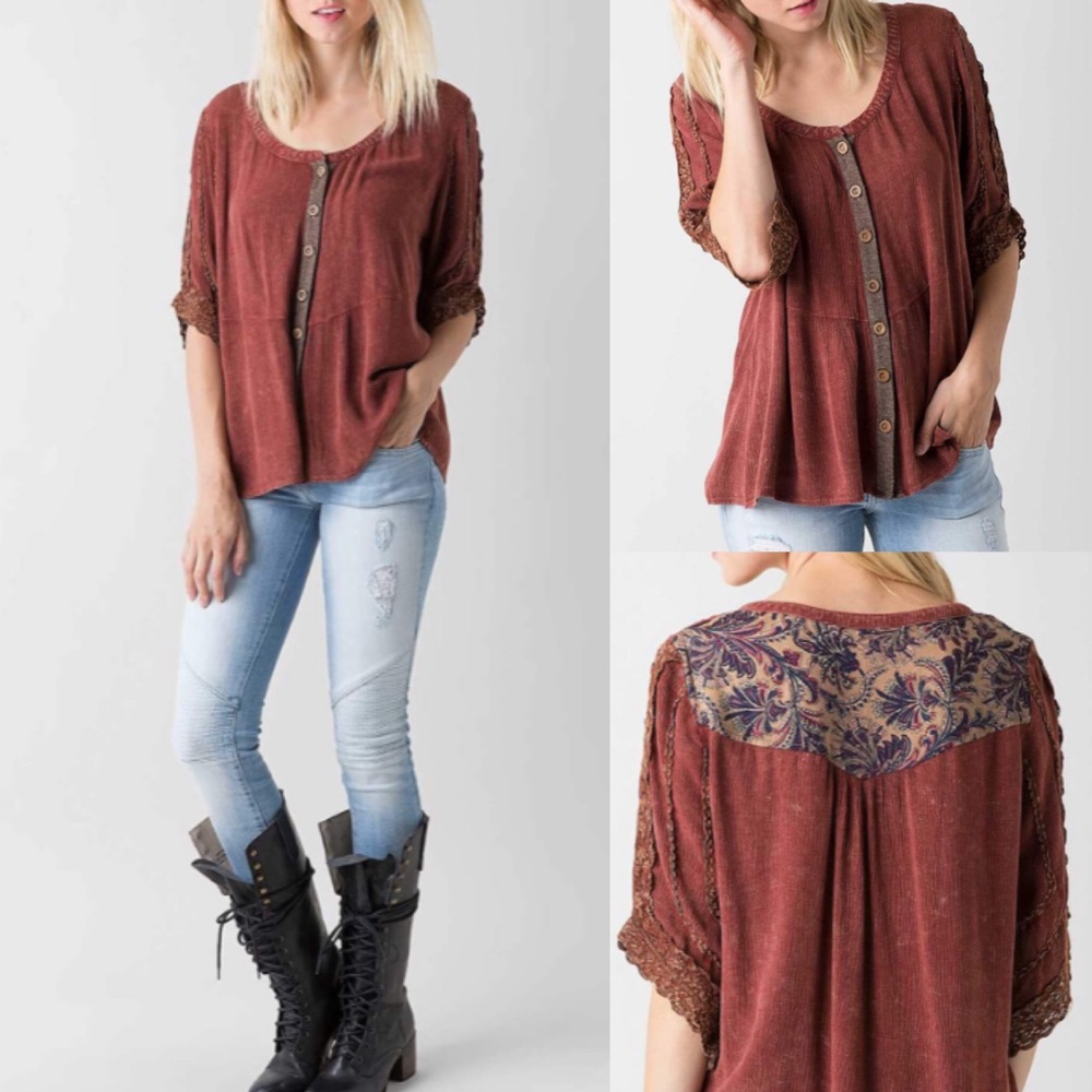 Gimmicks by BKE, 3/4 sleeve blouse top, buttons, S